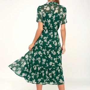 [Never Worn] Lulu’s Floral Dressed Up Midi Dress - Size 1X